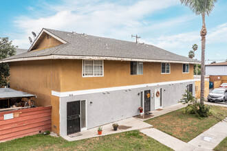 631 S Fairview St in Santa Ana, CA - Building Photo - Building Photo