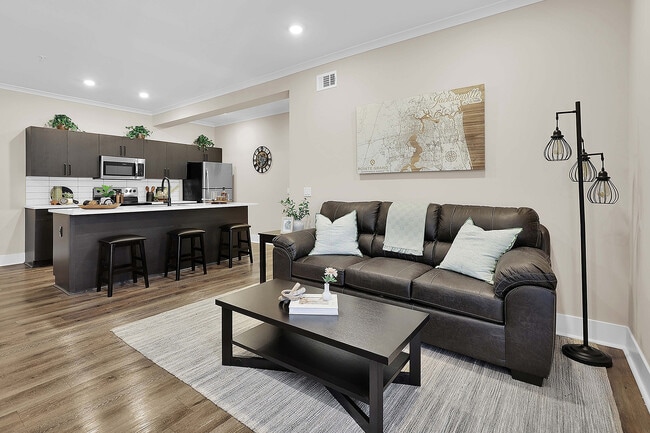 Pointe Grand Jacksonville West in Jacksonville, FL - Building Photo - Building Photo