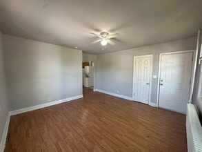 1025 17th St NE in Washington, DC - Building Photo - Building Photo