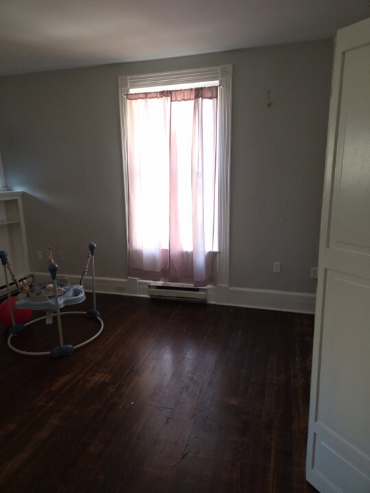 151 Hillside Ave in Waterbury, CT - Foto de edificio