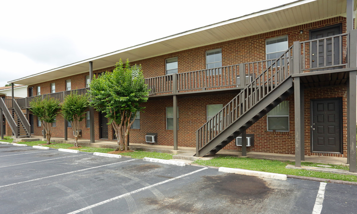 Black Creek Apartments in Rainbow City, AL - Building Photo