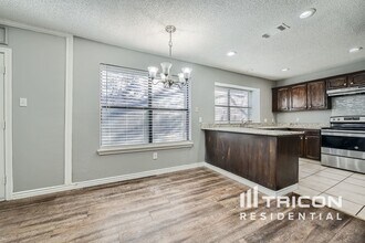 2112 Churchill Downs Dr in Arlington, TX - Building Photo - Building Photo