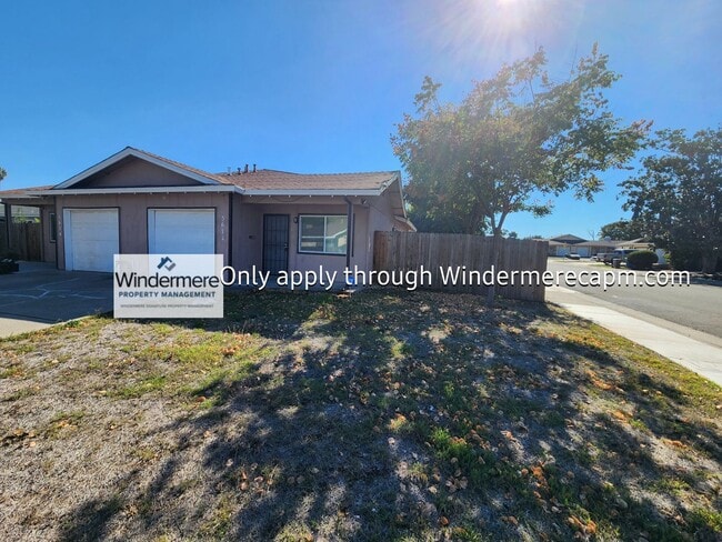 5674-5674 Valley Vale Way in Sacramento, CA - Building Photo - Building Photo