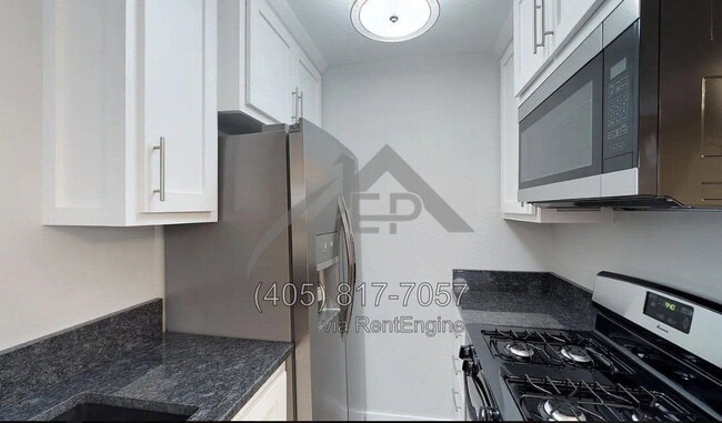 property at 207 E Hurd St