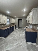 706 W Countryside Dr in Republic, MO - Building Photo - Building Photo