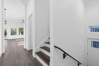 725 E 37th St in Houston, TX - Building Photo - Building Photo
