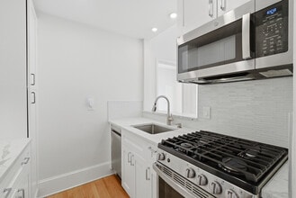 1851 Columbia Rd NW, Unit 102 in Washington, DC - Building Photo - Building Photo
