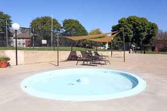 Shadow Ridge Apartments in La Vista, NE - Building Photo - Building Photo