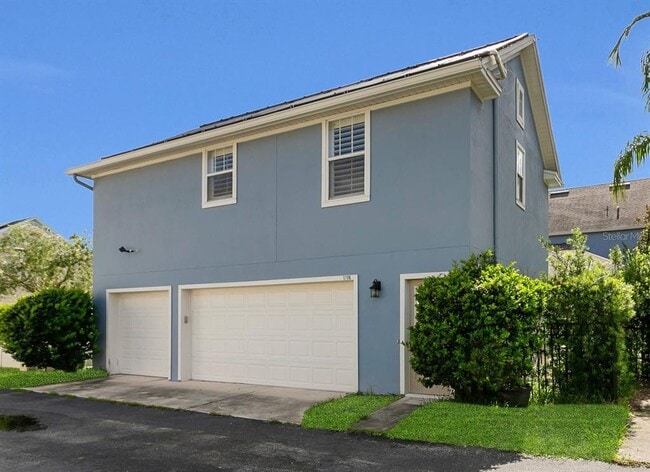 1136 Fern Ave