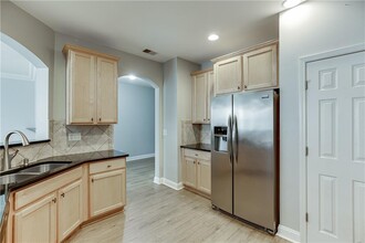 4260 Wildener Way in Cumming, GA - Foto de edificio - Building Photo