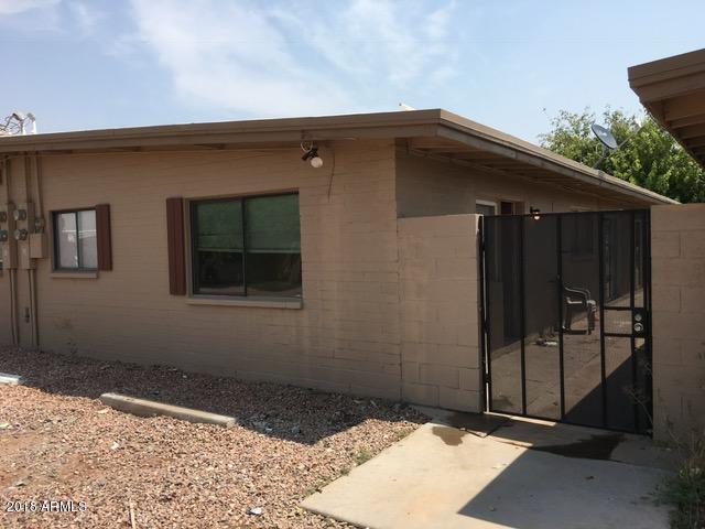 7106-7168 N 68th Ave in Glendale, AZ - Building Photo