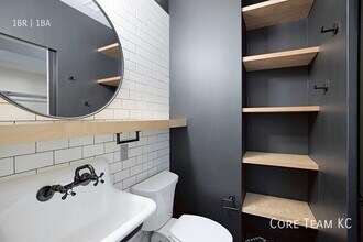 310 E 39th St in Kansas City, MO - Foto de edificio - Building Photo