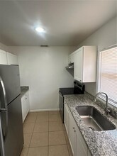 2220 Leo Dr in Auburndale, FL - Foto de edificio - Building Photo