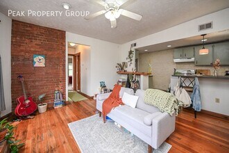 3207 Vine St in Cincinnati, OH - Foto de edificio - Building Photo