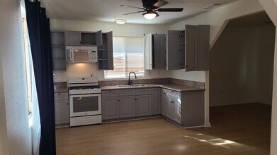 410 N Buena Vista St in Hemet, CA - Building Photo - Building Photo