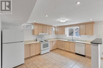 53 Muscat Crescent in Ajax, ON - Building Photo - Building Photo