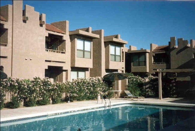 Copper Ridge Apartments in Kingman, AZ - Building Photo - Building Photo
