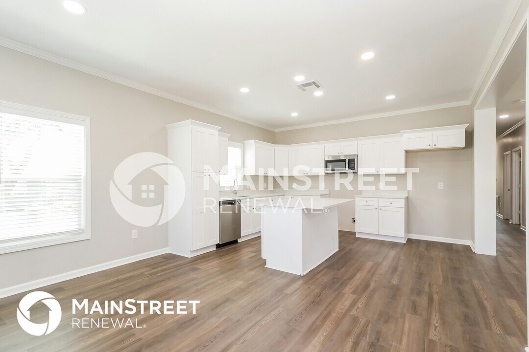 8516 Kellett St in Houston, TX - Building Photo