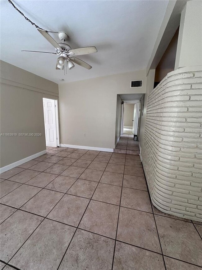 320 NW 33rd Ave in Fort Lauderdale, FL - Building Photo - Building Photo