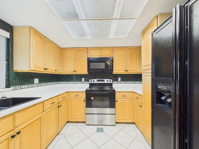 2265 44th Ave in Vero Beach, FL - Building Photo - Building Photo