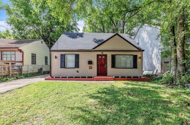 10012 Elizabeth Ave in Cleveland, OH - Building Photo - Building Photo