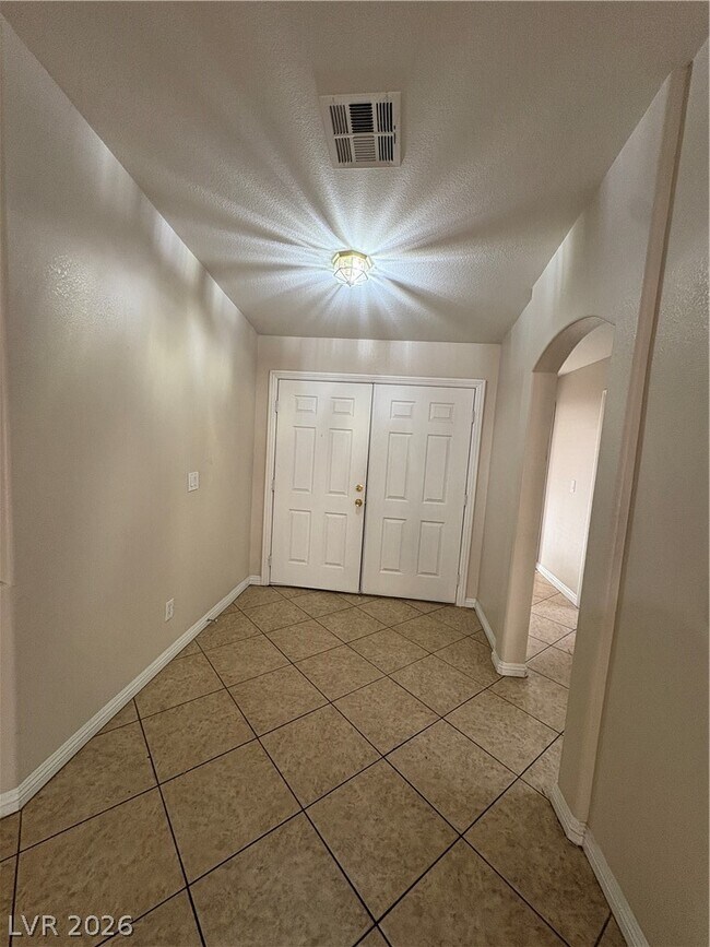 8896 Frasure Falls Ave in Las Vegas, NV - Building Photo - Building Photo