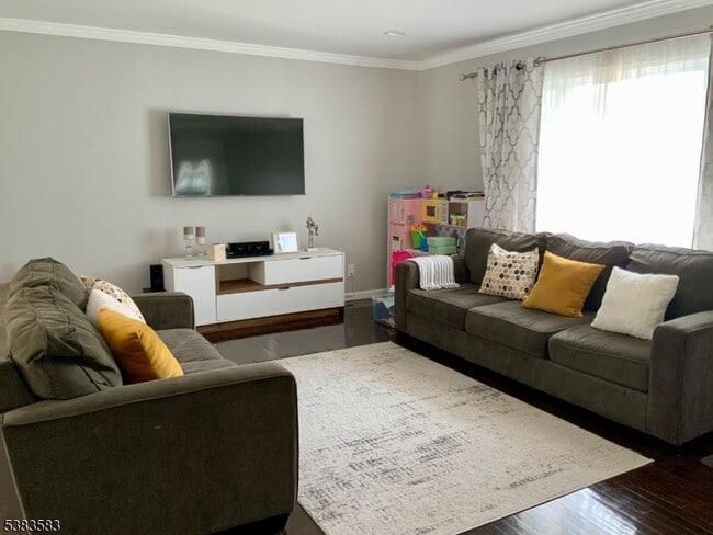 26 Winthrop Rd in Franklin Township, NJ - Building Photo - Building Photo