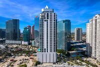 Astoria in Houston, TX - Foto de edificio - Building Photo