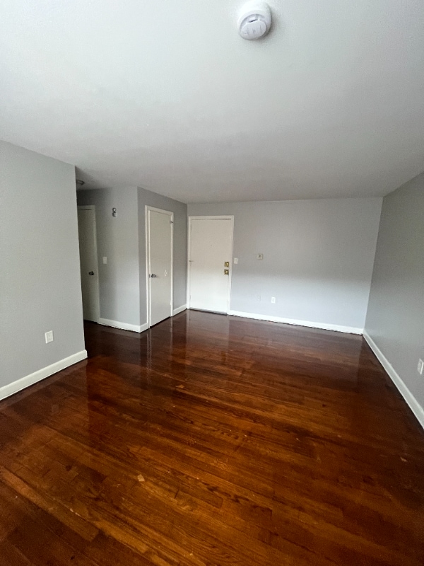 417 Zion St