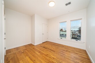 541 42nd St in Union City, NJ - Building Photo - Building Photo