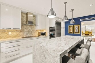 1000 Venetian Way in Miami Beach, FL - Foto de edificio - Building Photo