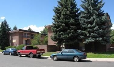 Stonebrook Apartments in Colorado Springs, CO - Foto de edificio - Building Photo