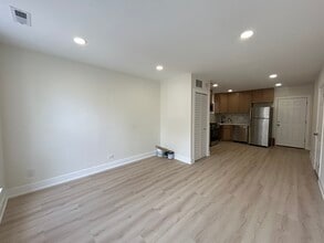 1313 W Ohio St, Unit 2F in Chicago, IL - Building Photo - Building Photo