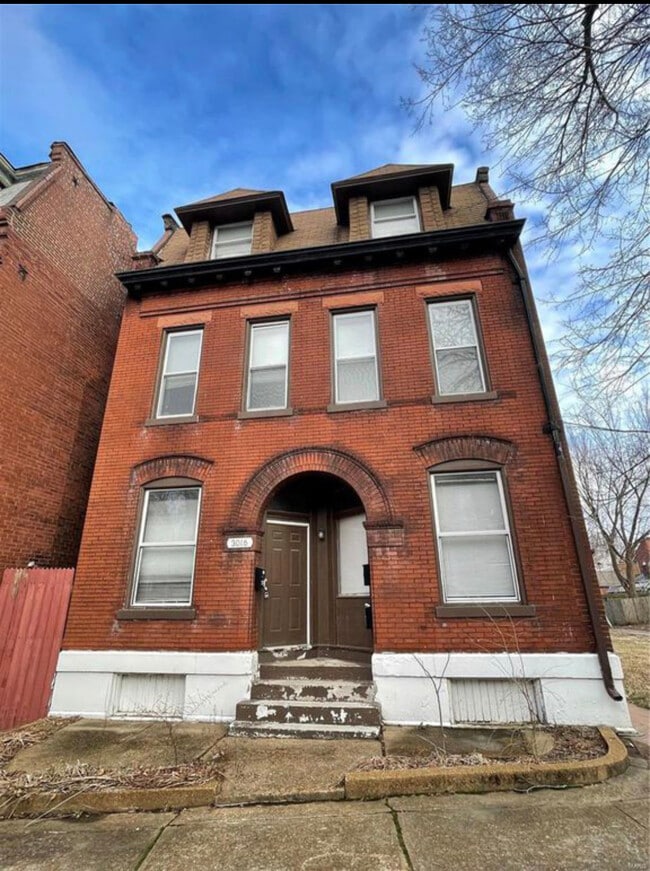 3016 California Ave, Unit #3F