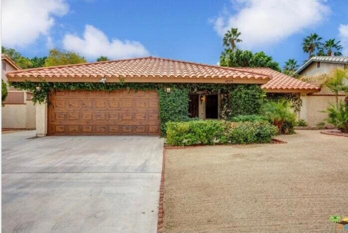 68575 Jarana Rd in Cathedral City, CA - Building Photo