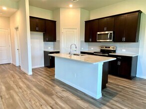 1800 Canyon Ln in Melissa, TX - Foto de edificio - Building Photo