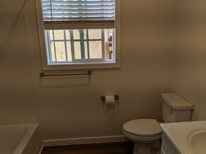 607 N Formosa Ave, Unit A in Los Angeles, CA - Building Photo - Building Photo