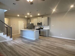 627 Salt Marsh Trl in Clear Lake Shores, TX - Building Photo - Building Photo