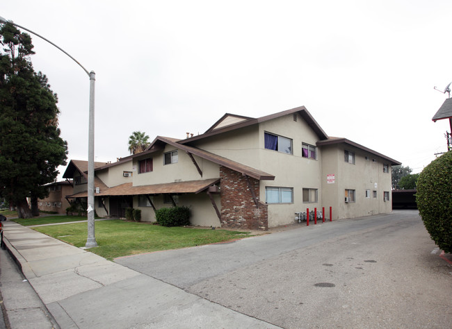 1825 Cordova St in Pomona, CA - Building Photo - Building Photo