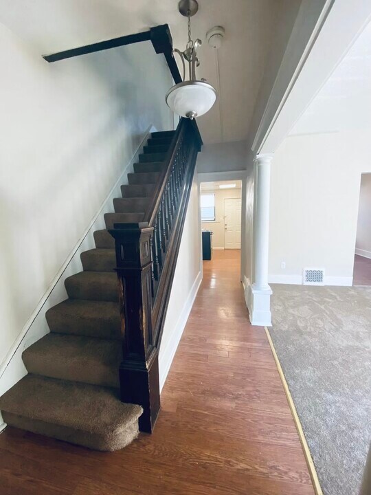 110 Collier St in Greensburg, PA - Building Photo