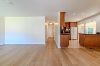 1384 Rosita Rd in Pacifica, CA - Building Photo - Building Photo