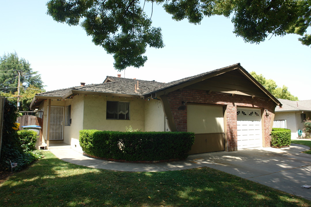 541-539 Westlake Dr in San Jose, CA - Building Photo