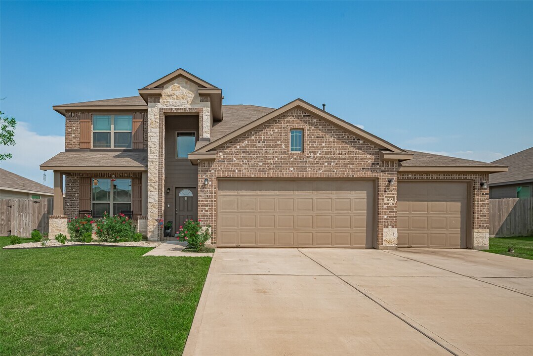 308 Morning Dove Trl in Sealy, TX - Building Photo