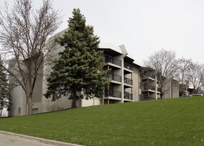 Tower Hills West Apartments in Prior Lake, MN - Building Photo - Building Photo