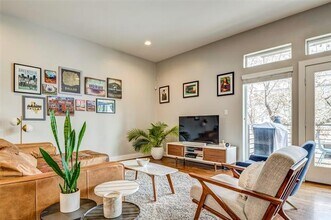 5618 Lindell Ave in Dallas, TX - Building Photo - Building Photo
