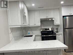 18 Cortese Terrace in Vaughan, ON - Building Photo - Building Photo