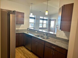 122 Wisconsin St in West Bend, WI - Building Photo