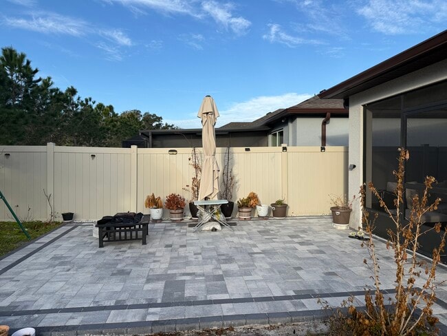 30152 Skylark Dr in Wesley Chapel, FL - Foto de edificio - Building Photo