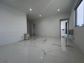 520 76th St in Miami Beach, FL - Building Photo - Building Photo