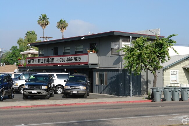 339 S Escondido Blvd in Escondido, CA - Building Photo - Building Photo